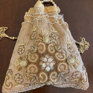 Hand embroidered exquisite bag Gold